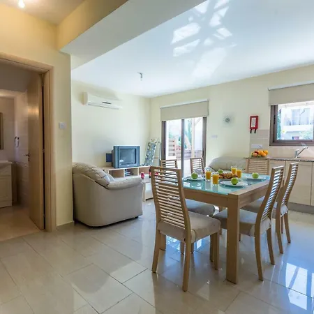 Kyklades Apartment Paralimni